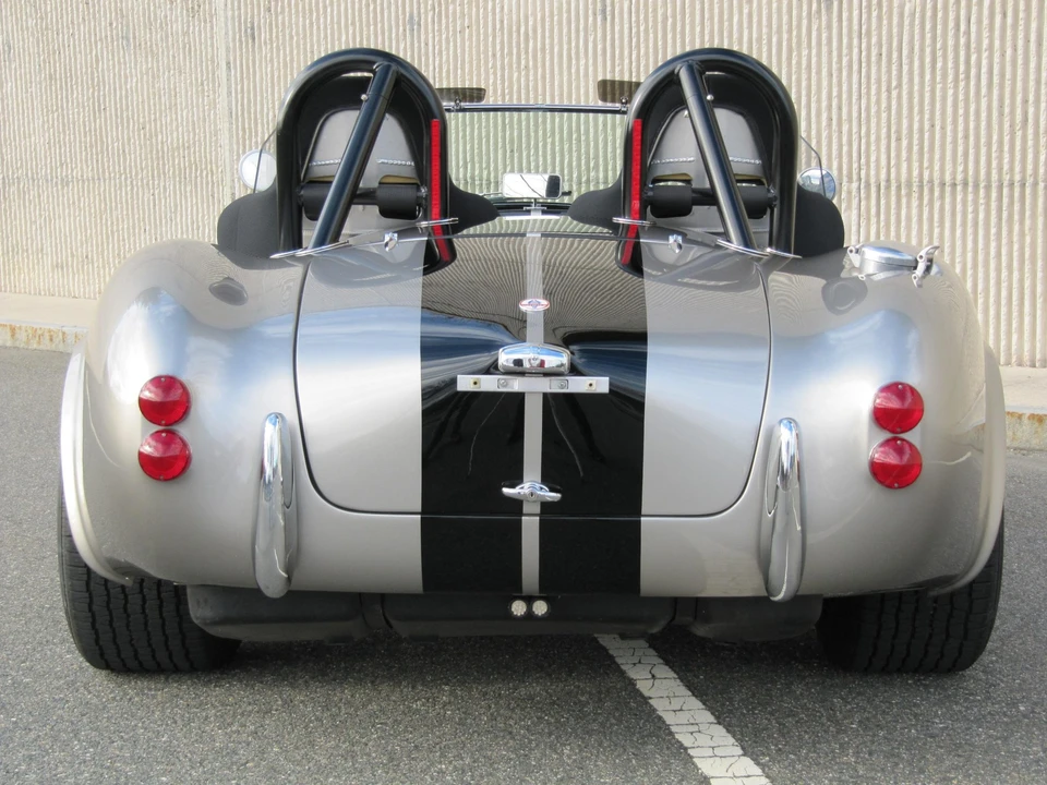 Shelby Cobra Replica - Image 16 of 31