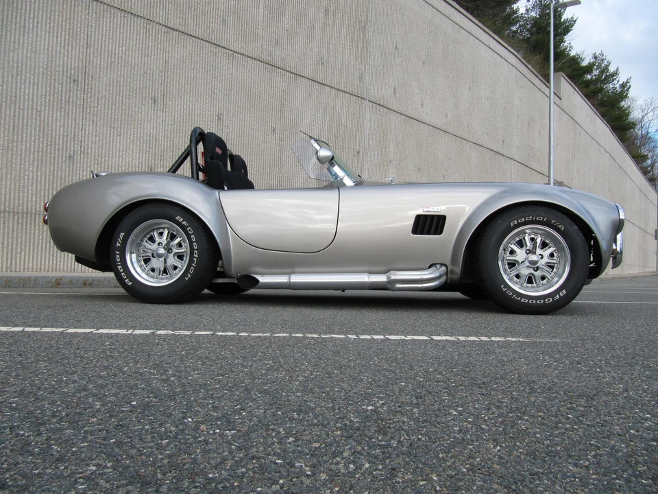 Shelby Cobra Replica - Image 13 of 31