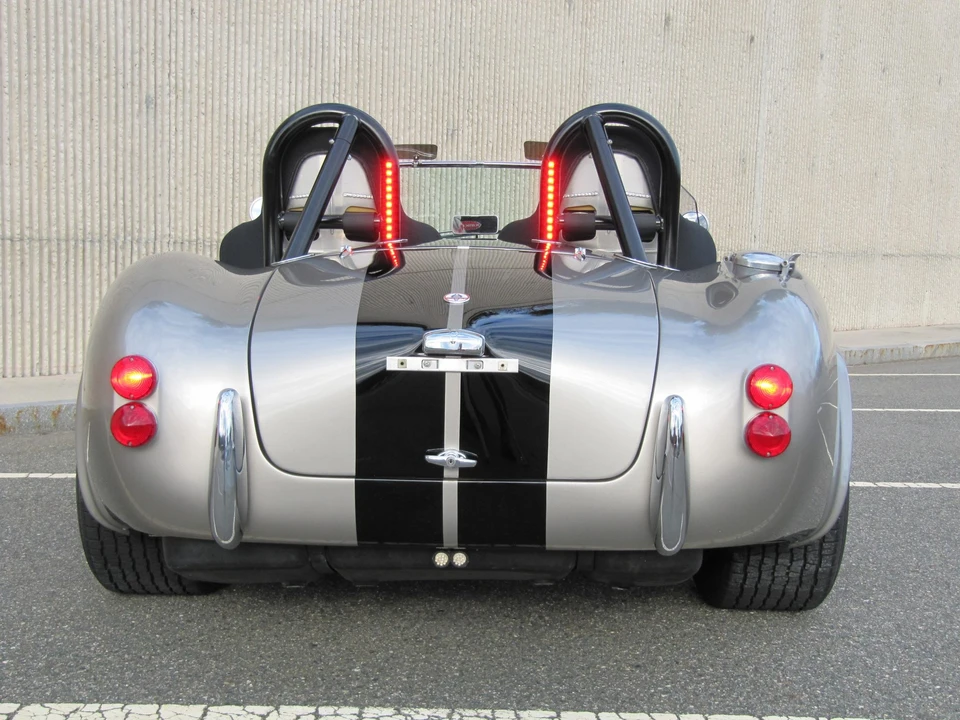 Shelby Cobra Replica - Image 18 of 31