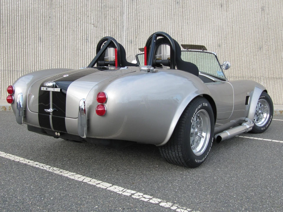 Shelby Cobra Replica - Image 14 of 31