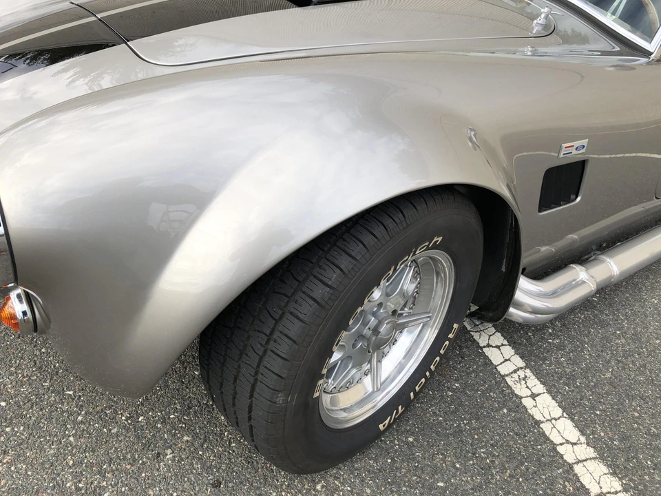 Shelby Cobra Replica - Image 25 of 31