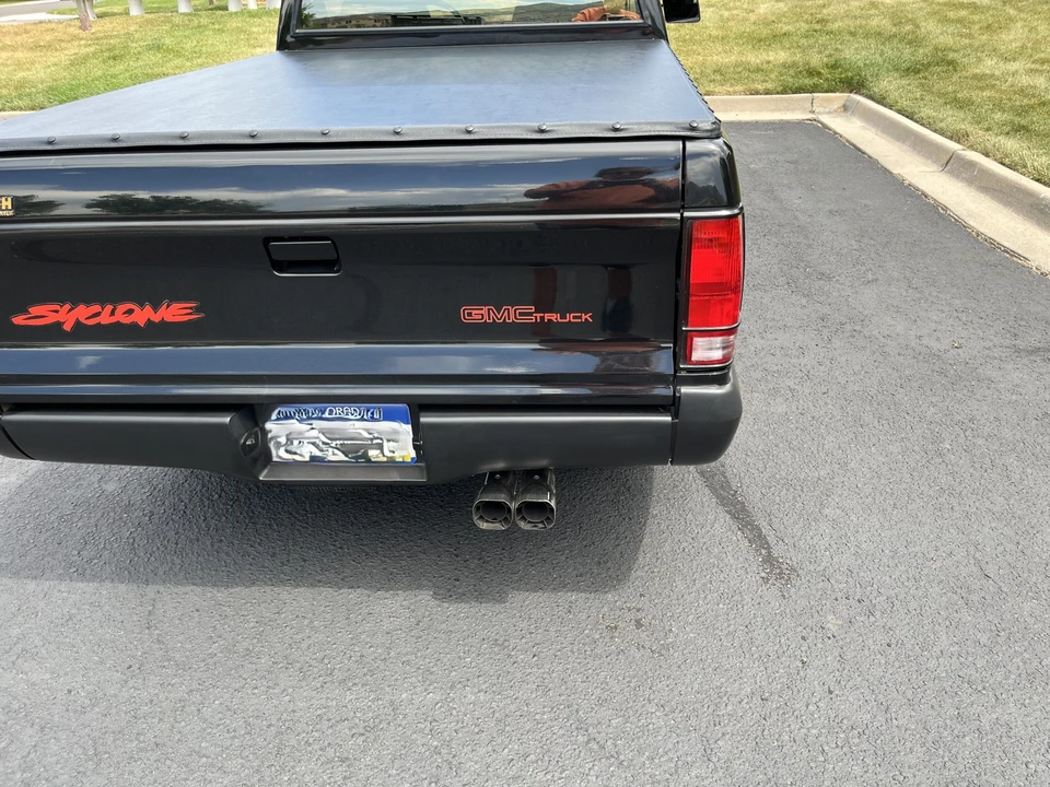 1991 GMC Syclone - Image 28 of 31