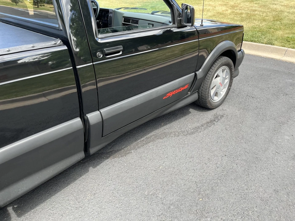 1991 GMC Syclone - Image 30 of 31