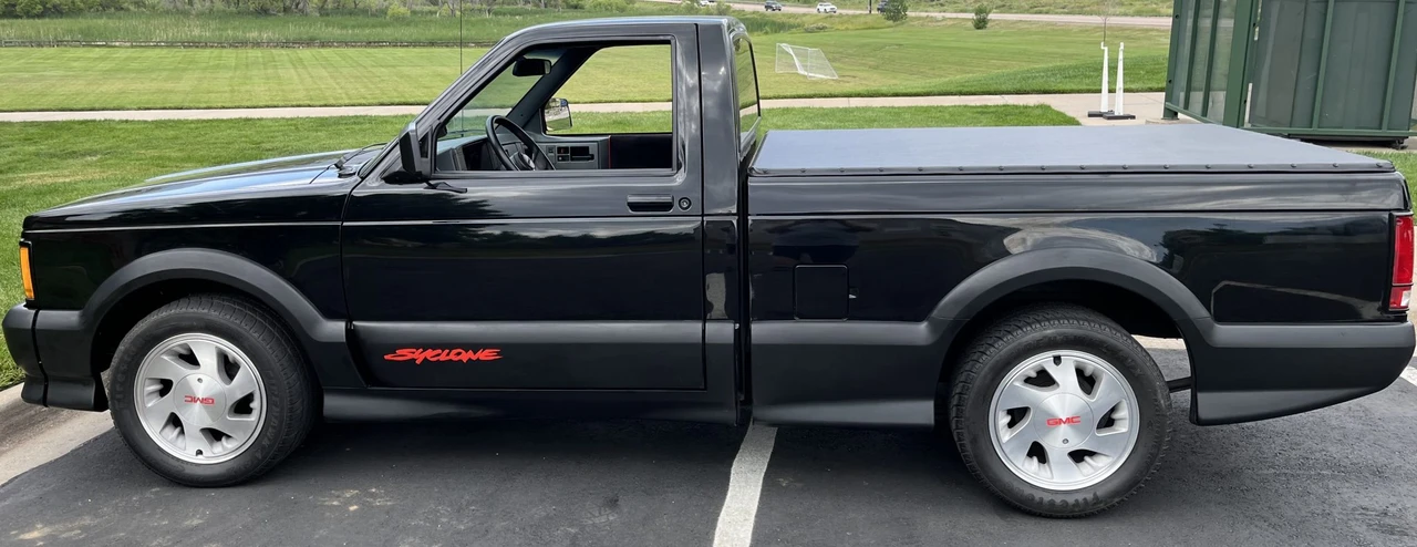 1991 GMC Syclone - Image 16 of 31