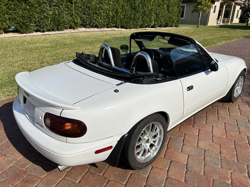 1992 Mazda NA MX-5 Miata - Image 4 of 31