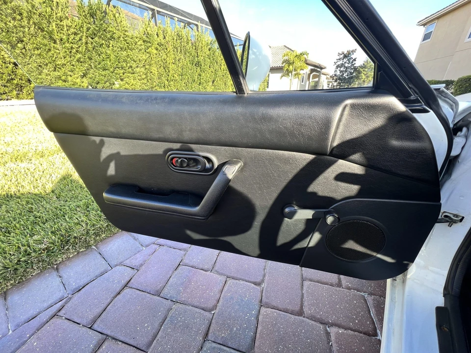 1992 Mazda NA MX-5 Miata - Image 21 of 31