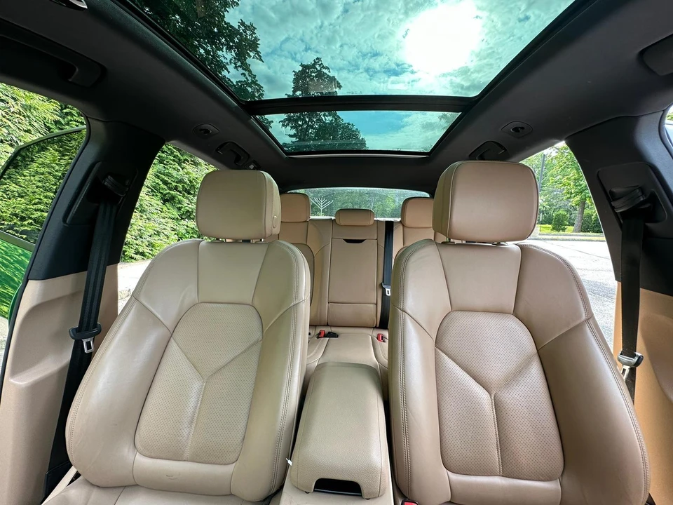 2019 Porsche Macan - Image 23 of 28