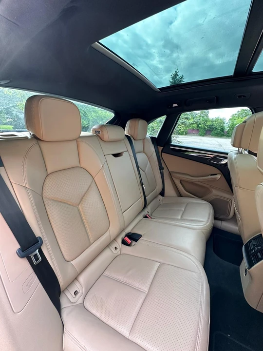2019 Porsche Macan - Image 21 of 28