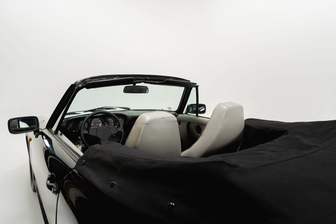 1984 Porsche 911 Carrera 3.2 - Image 28 of 31