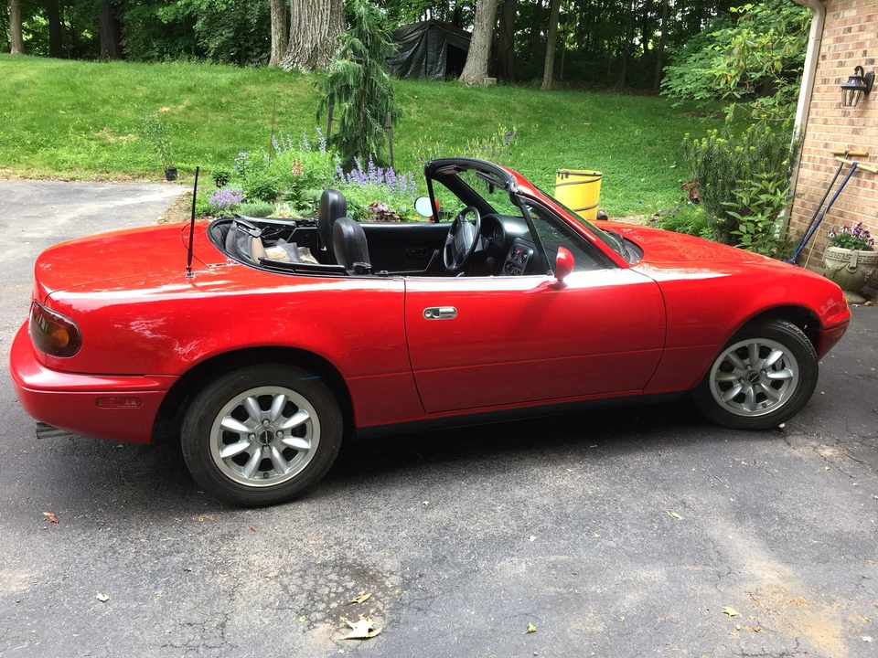1992 Mazda NA MX-5 Miata - Image 9 of 31