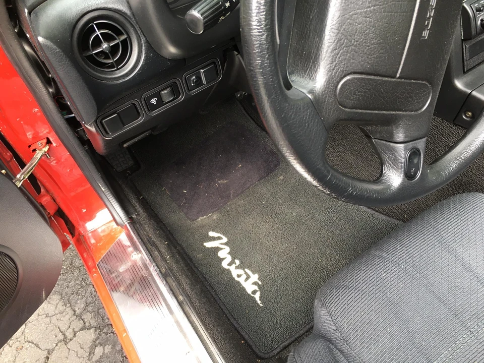 1992 Mazda NA MX-5 Miata - Image 23 of 31