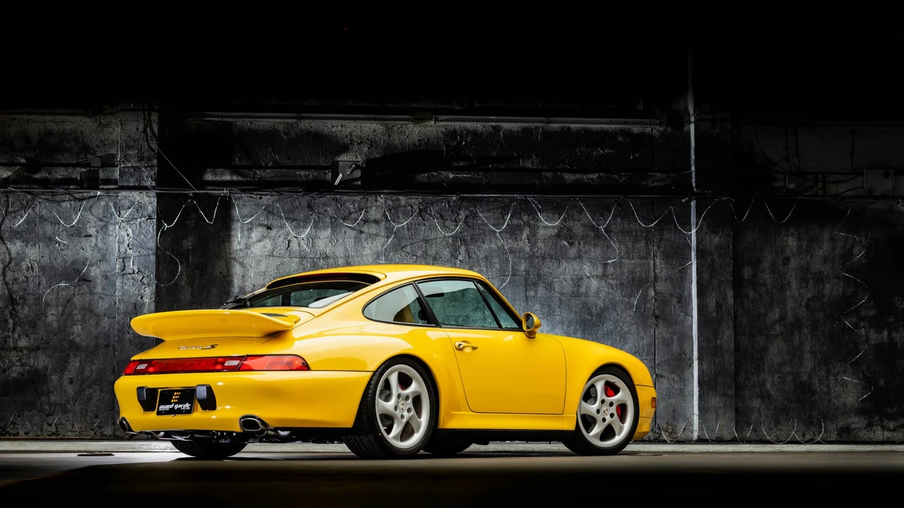 1996 Porsche 993 Carrera 4S - Image 9 of 31