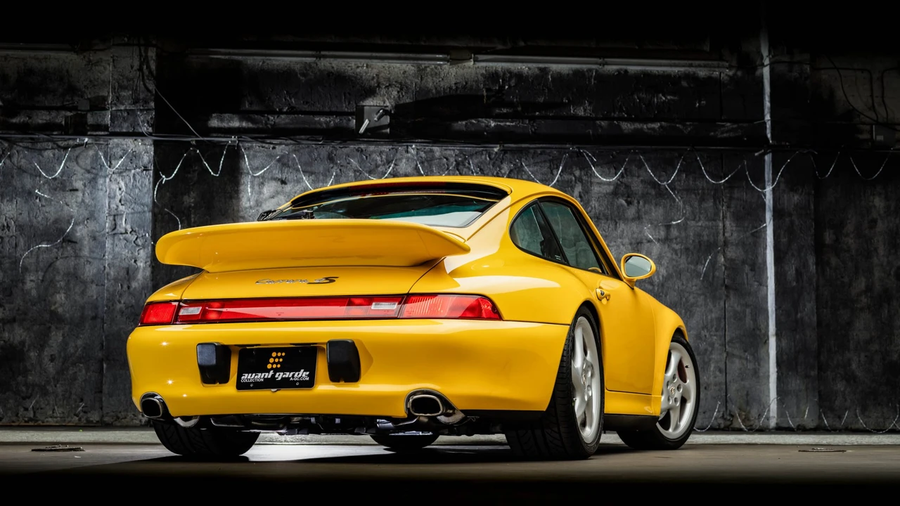 1996 Porsche 993 Carrera 4S - Image 10 of 31