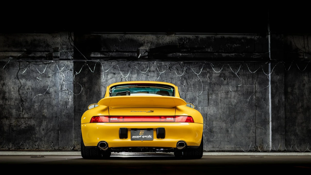 1996 Porsche 993 Carrera 4S - Image 11 of 31