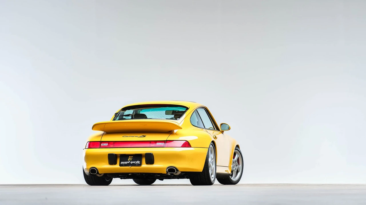 1996 Porsche 993 Carrera 4S - Image 25 of 31