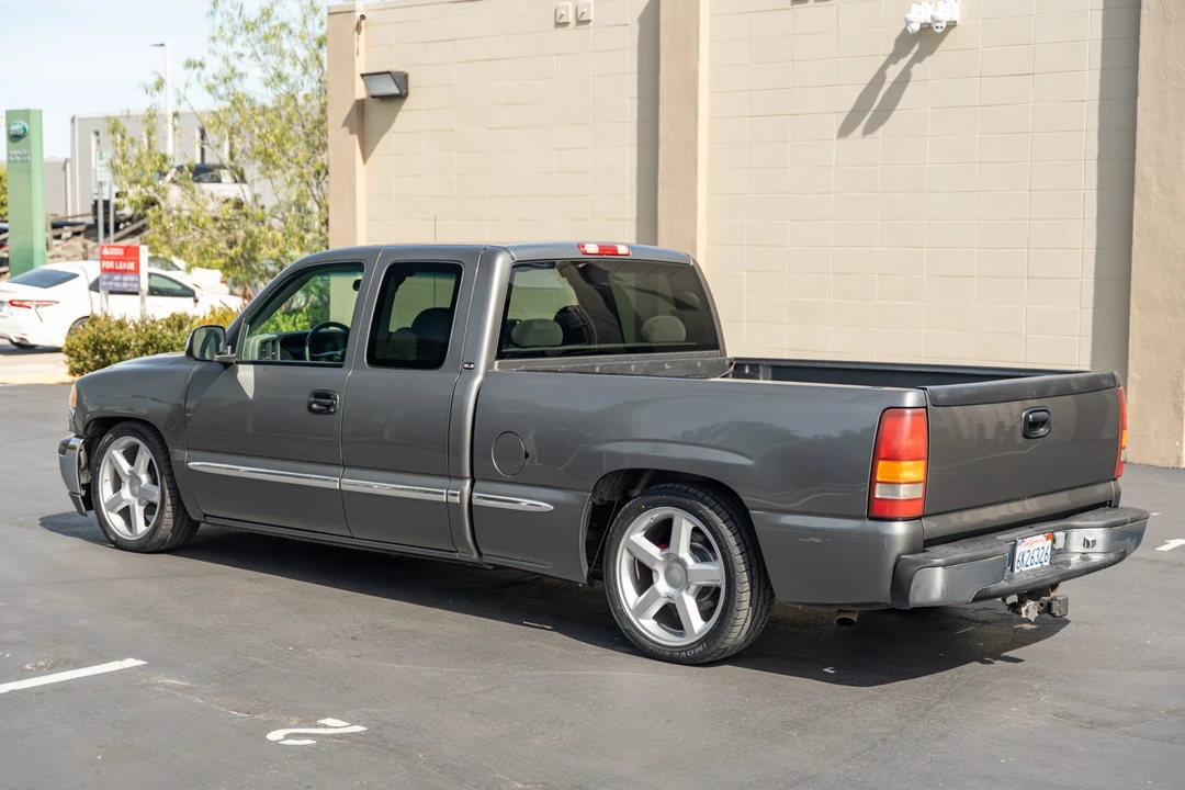 2000 GMC Sierra 2nd Gen - Image 4 of 31