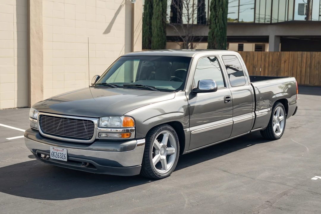 2000 GMC Sierra 2nd Gen - Image 2 of 31