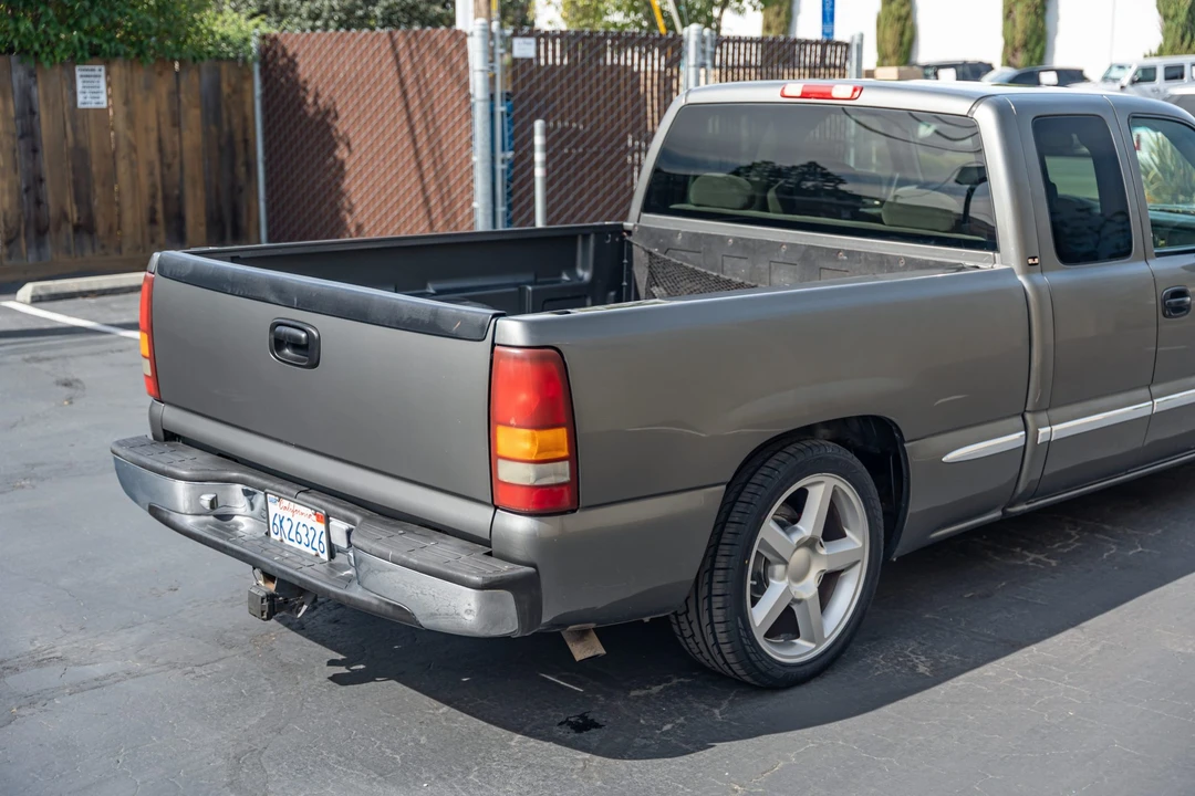 2000 GMC Sierra 2nd Gen - Image 17 of 31