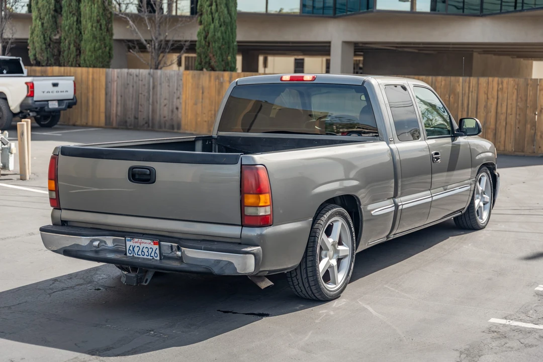 2000 GMC Sierra 2nd Gen - Image 7 of 31