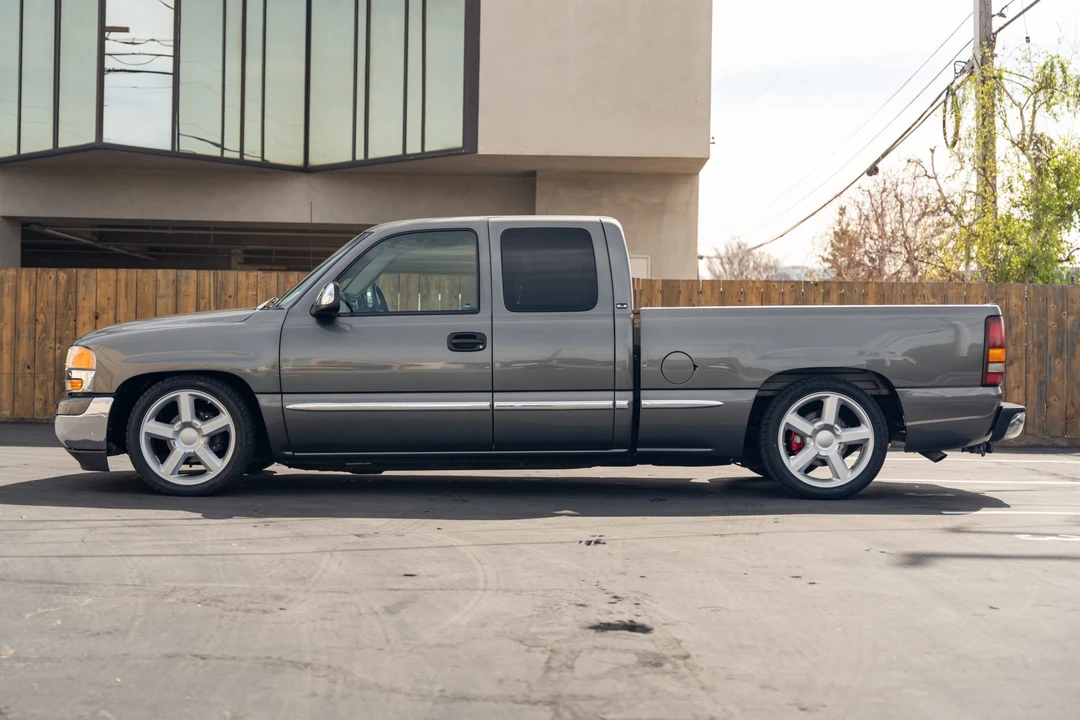 2000 GMC Sierra 2nd Gen - Image 3 of 31