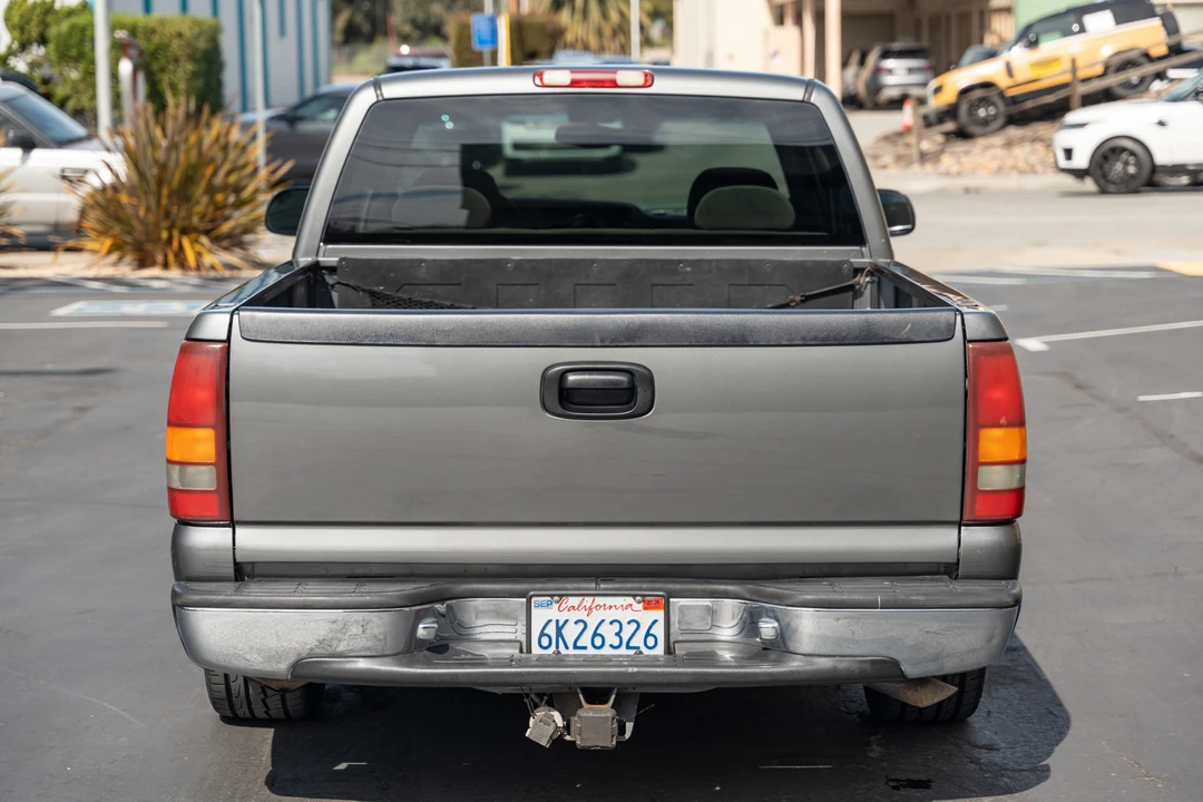 2000 GMC Sierra 2nd Gen - Image 5 of 31