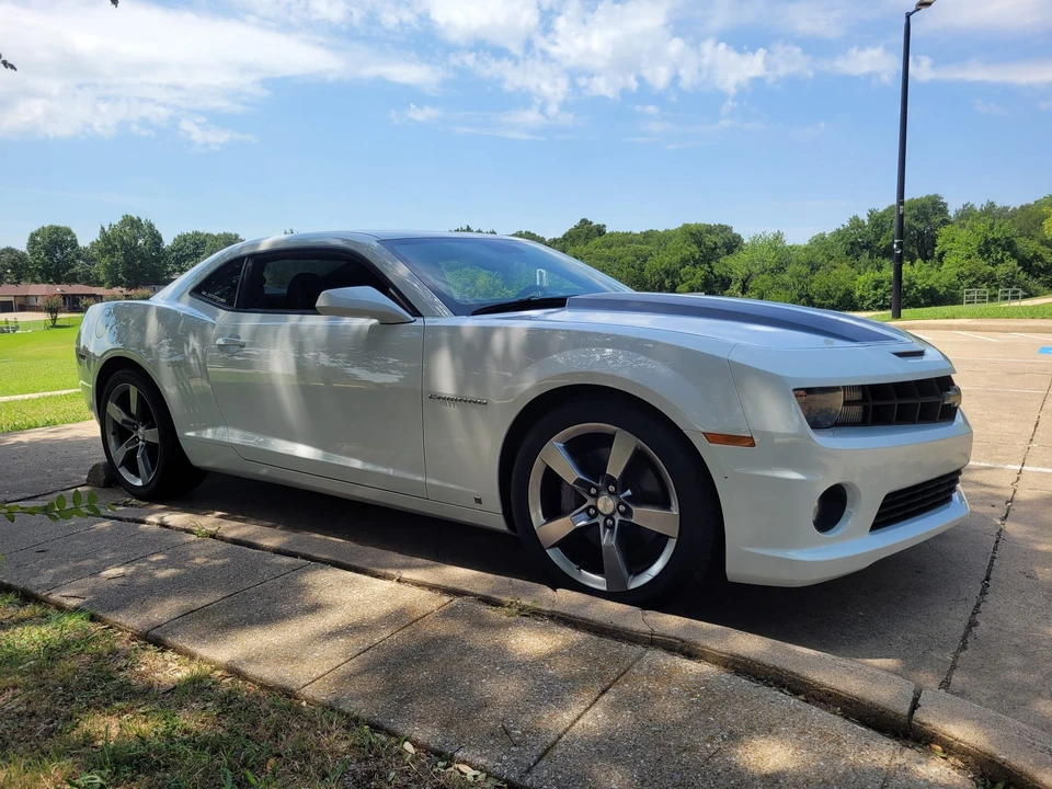 2010 Chevrolet Camaro SS 5th Gen - Image 14 of 31
