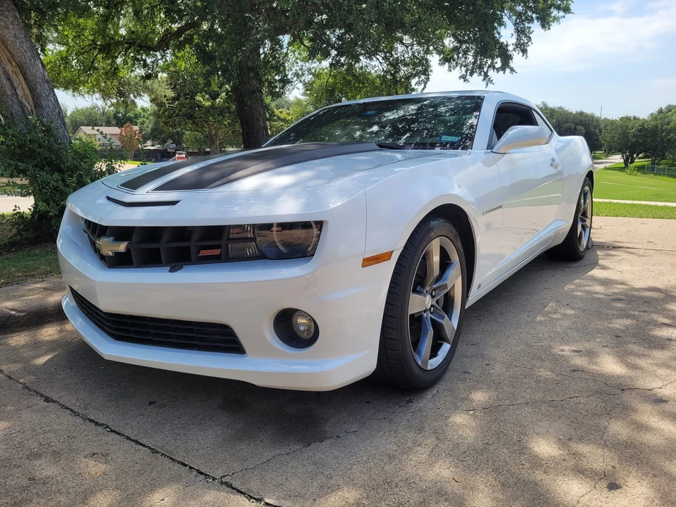 2010 Chevrolet Camaro SS 5th Gen - Image 2 of 31