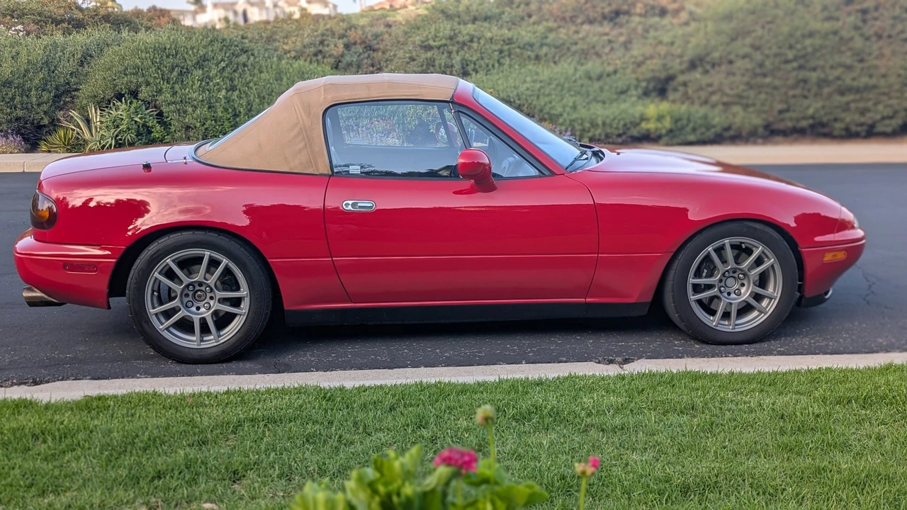 1994 Mazda NA MX-5 Miata - Image 13 of 31