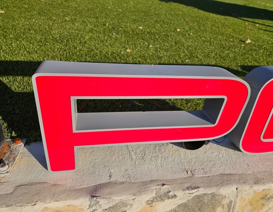 Porsche - Image 6 of 20