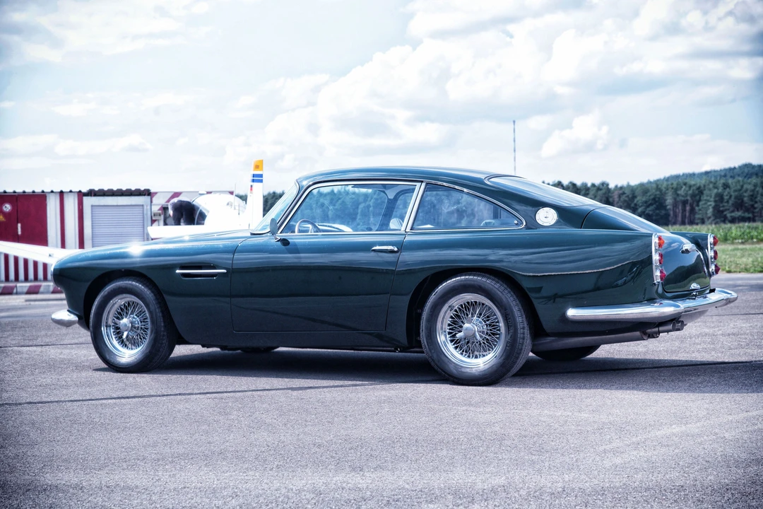 1961 Aston Martin DB4 - Image 8 of 19