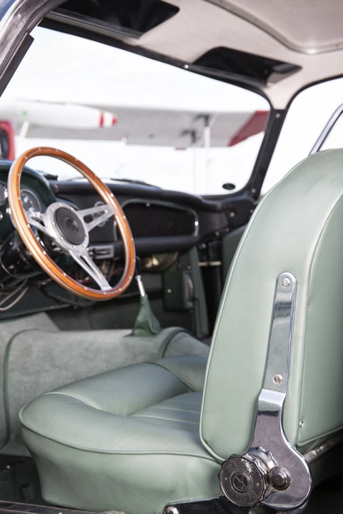 1961 Aston Martin DB4 - Image 10 of 19