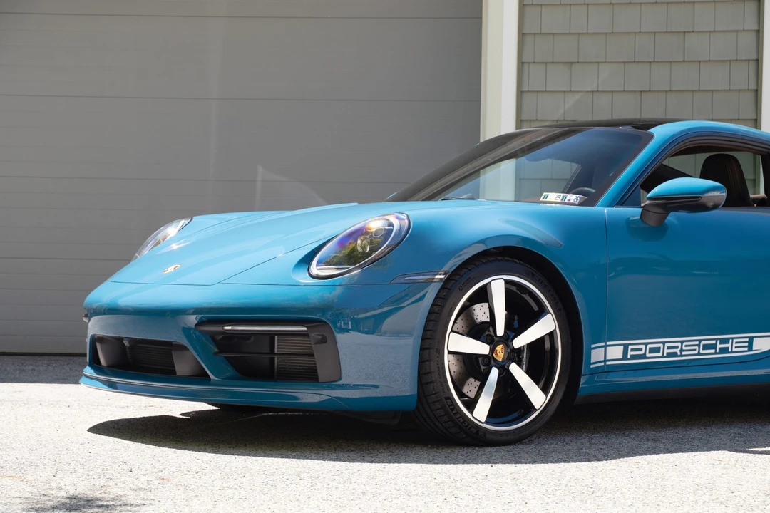 2024 Porsche 992 Carrera S - Image 19 of 31