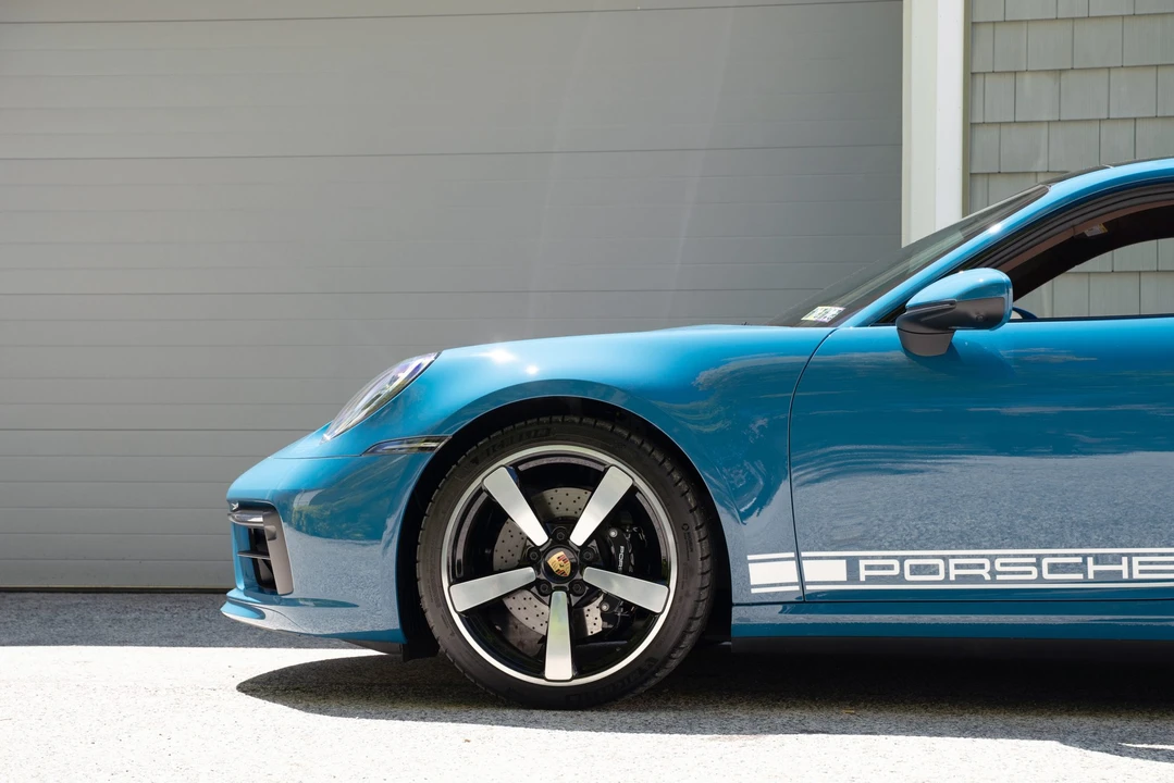 2024 Porsche 992 Carrera S - Image 20 of 31