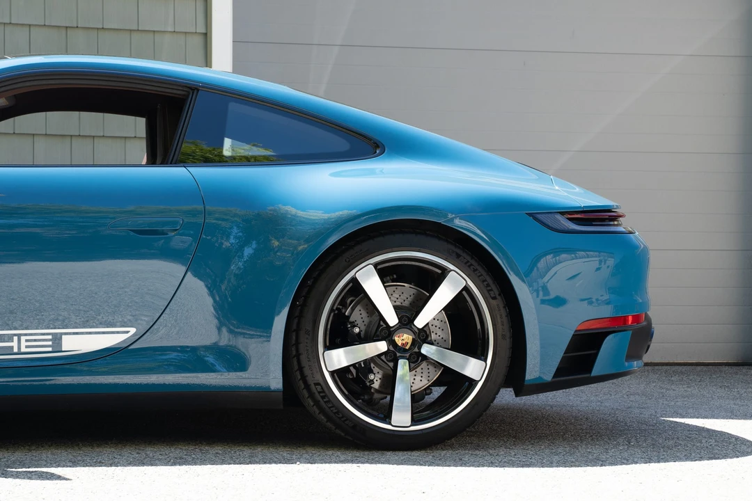 2024 Porsche 992 Carrera S - Image 21 of 31