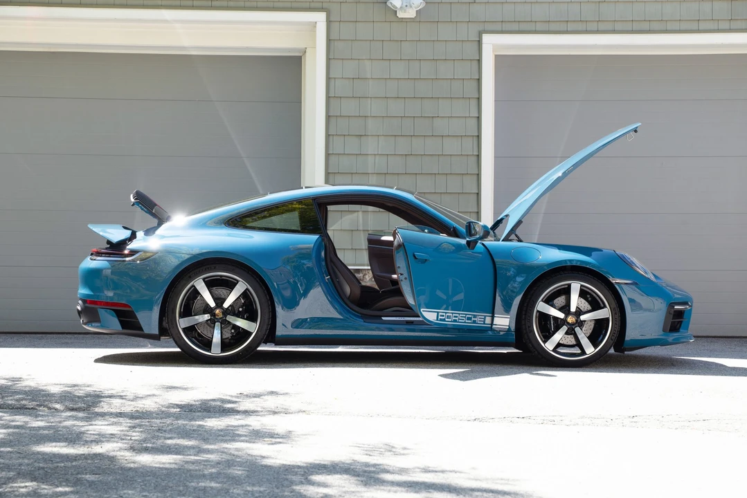 2024 Porsche 992 Carrera S - Image 18 of 31
