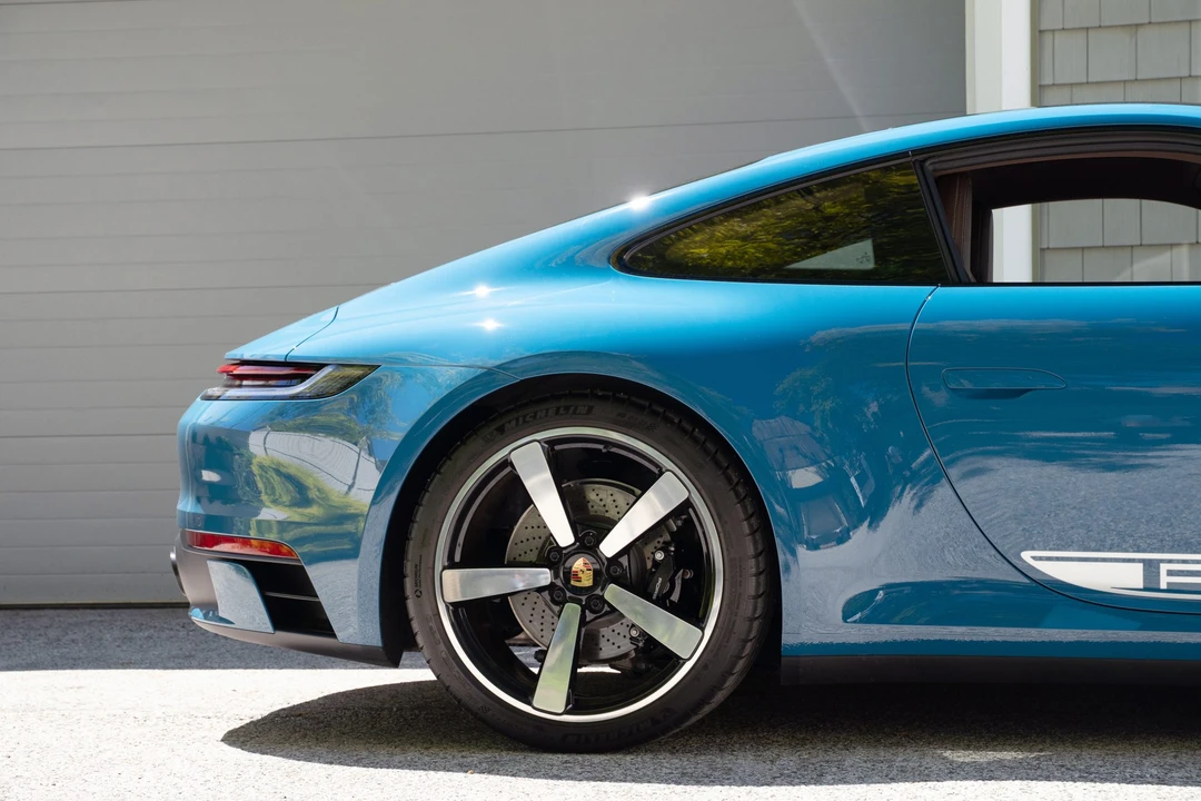 2024 Porsche 992 Carrera S - Image 28 of 31