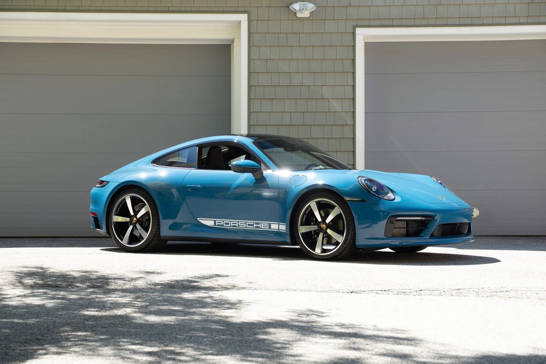 2024 Porsche 992 Carrera S - Image 8 of 31