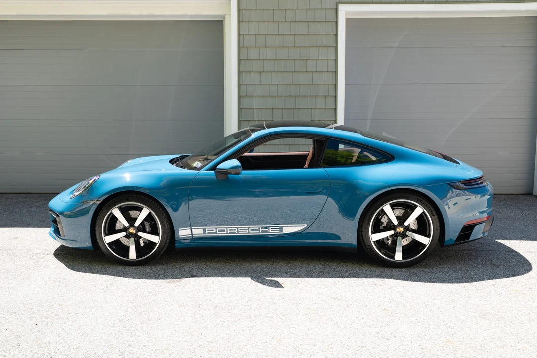 2024 Porsche 992 Carrera S - Image 11 of 31