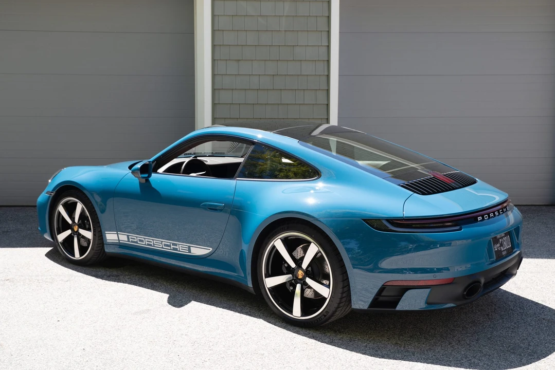 2024 Porsche 992 Carrera S - Image 12 of 31