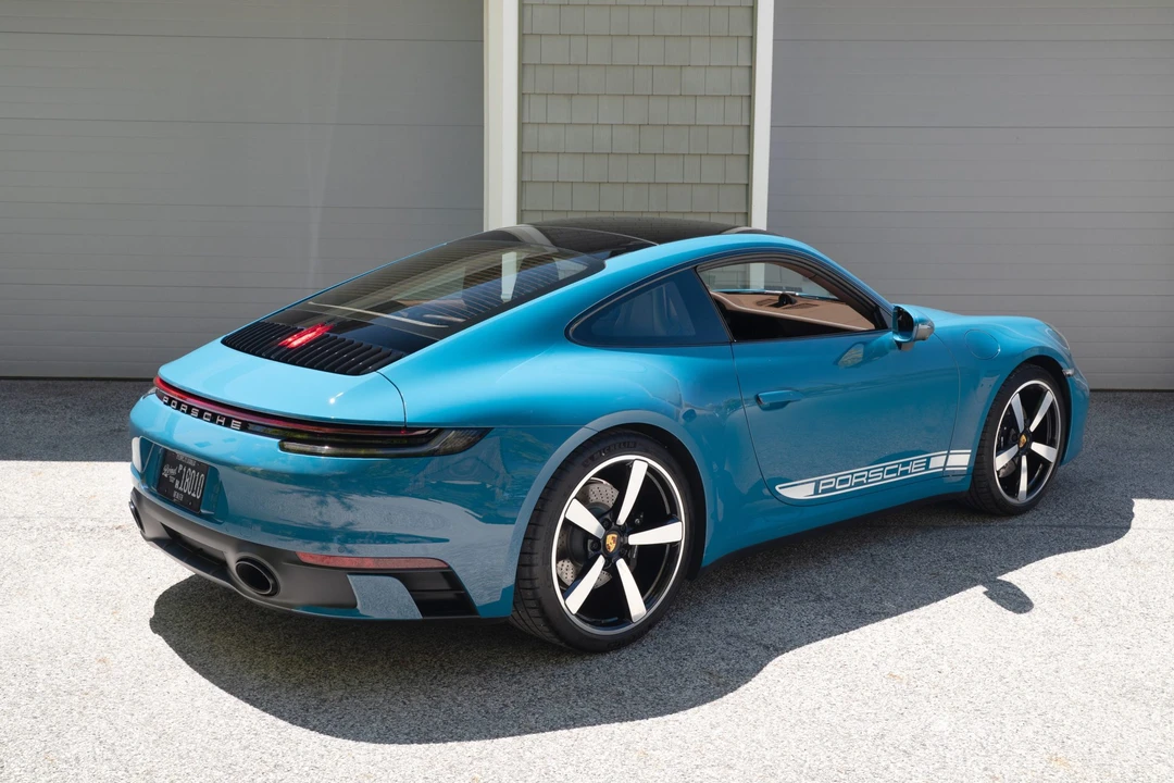 2024 Porsche 992 Carrera S - Image 14 of 31