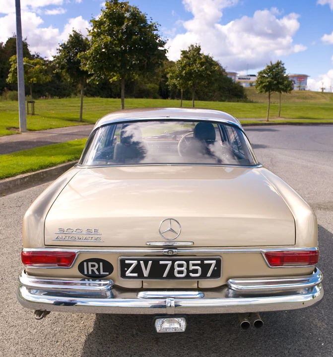 2002 Mercedes-Benz W112 - Image 2 of 3