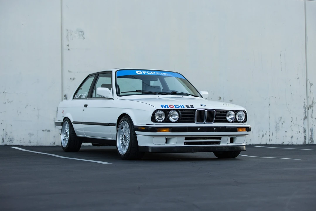 1989 BMW E30 3 Series - Image 2 of 31