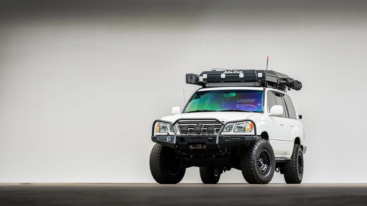 2005 Lexus LX 2nd Gen - Image 31 of 31