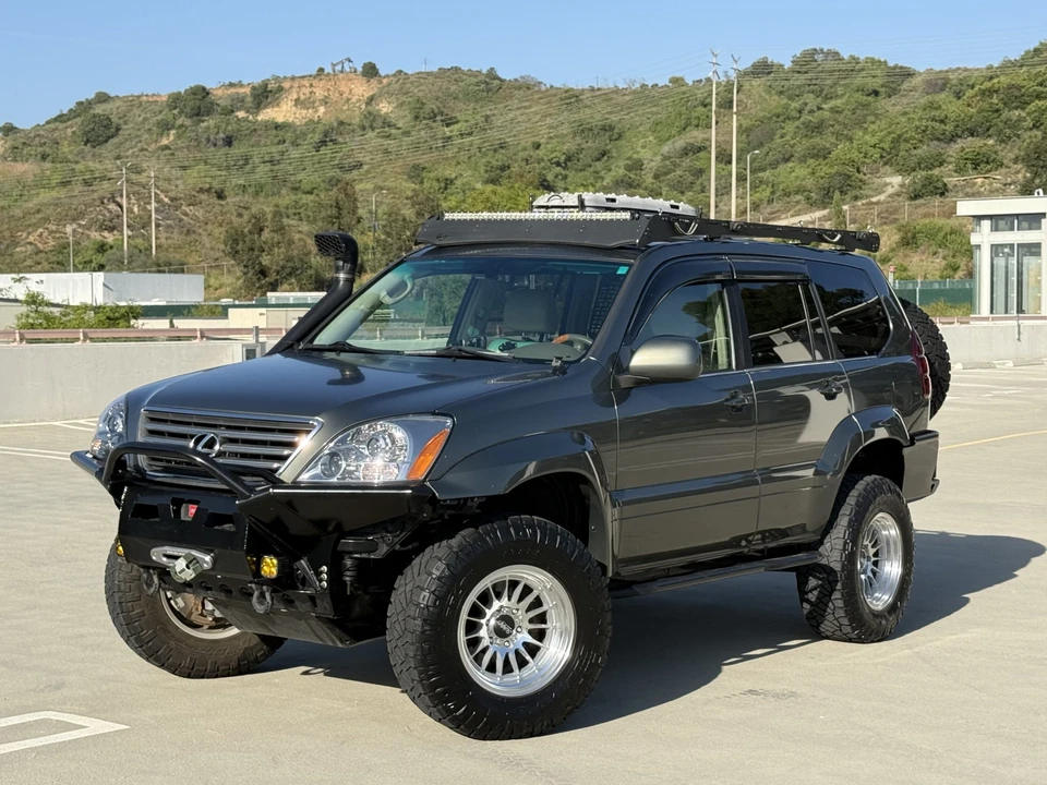 2006 Lexus GX 1st Gen - Image 2 of 31