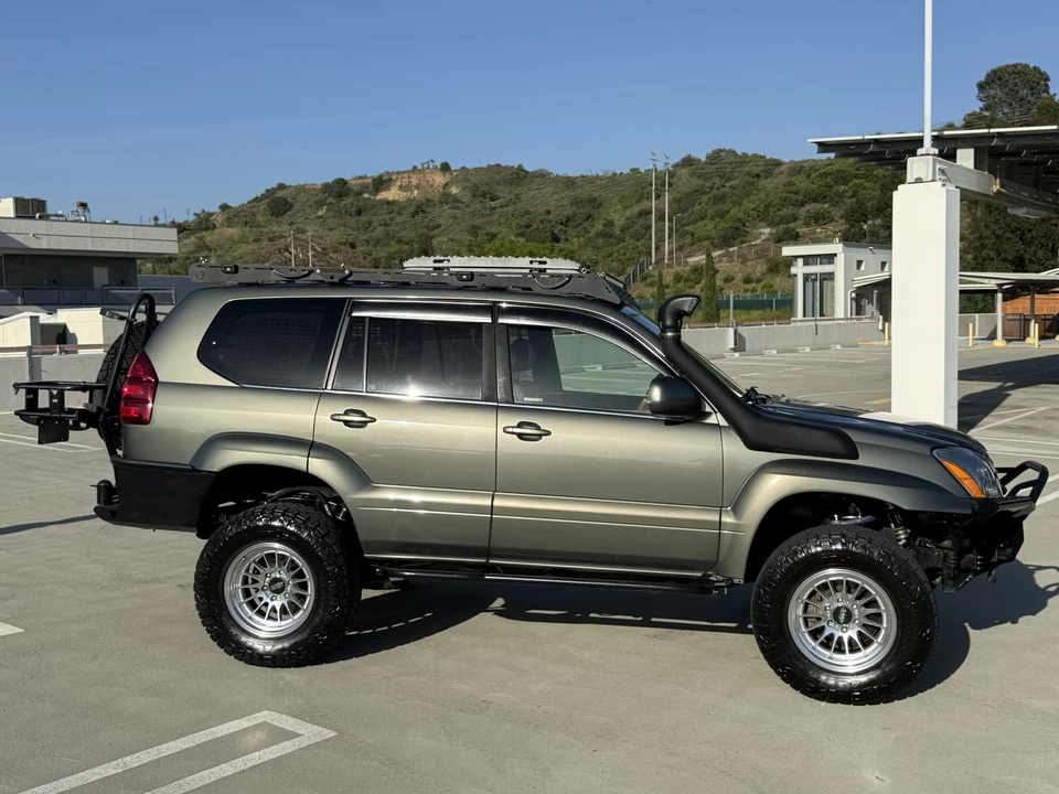2006 Lexus GX 1st Gen - Image 5 of 31