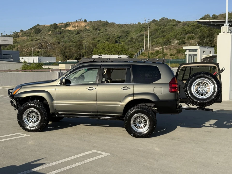 2006 Lexus GX 1st Gen - Image 10 of 31