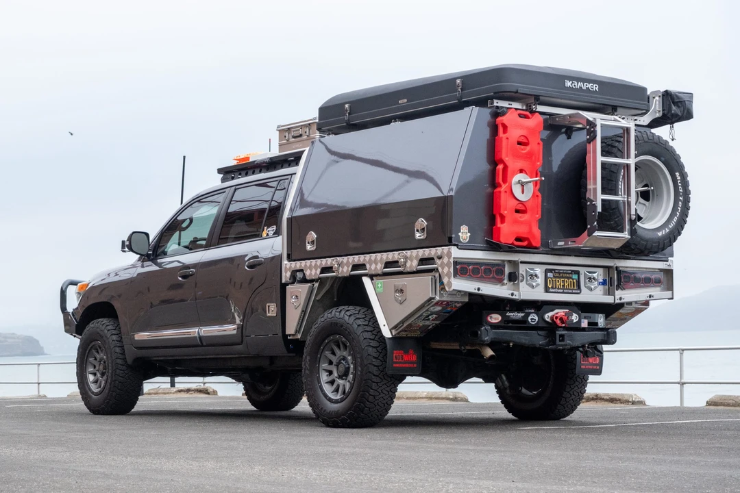 2015 Toyota J200 Land Cruiser - Image 8 of 31