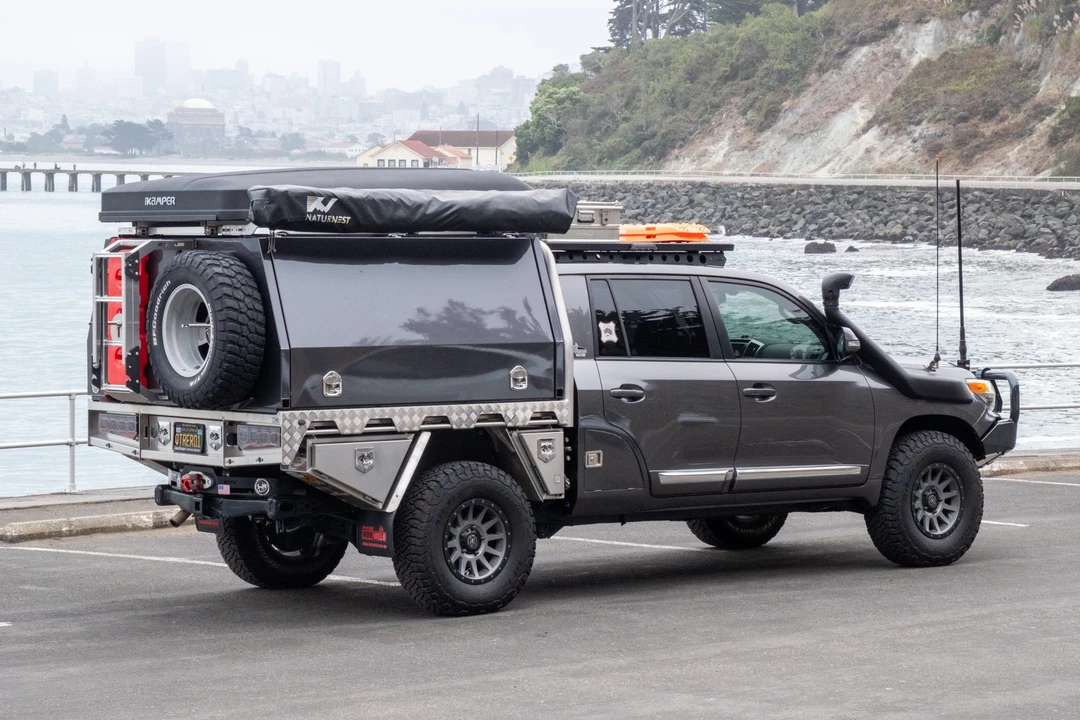 2015 Toyota J200 Land Cruiser - Image 6 of 31