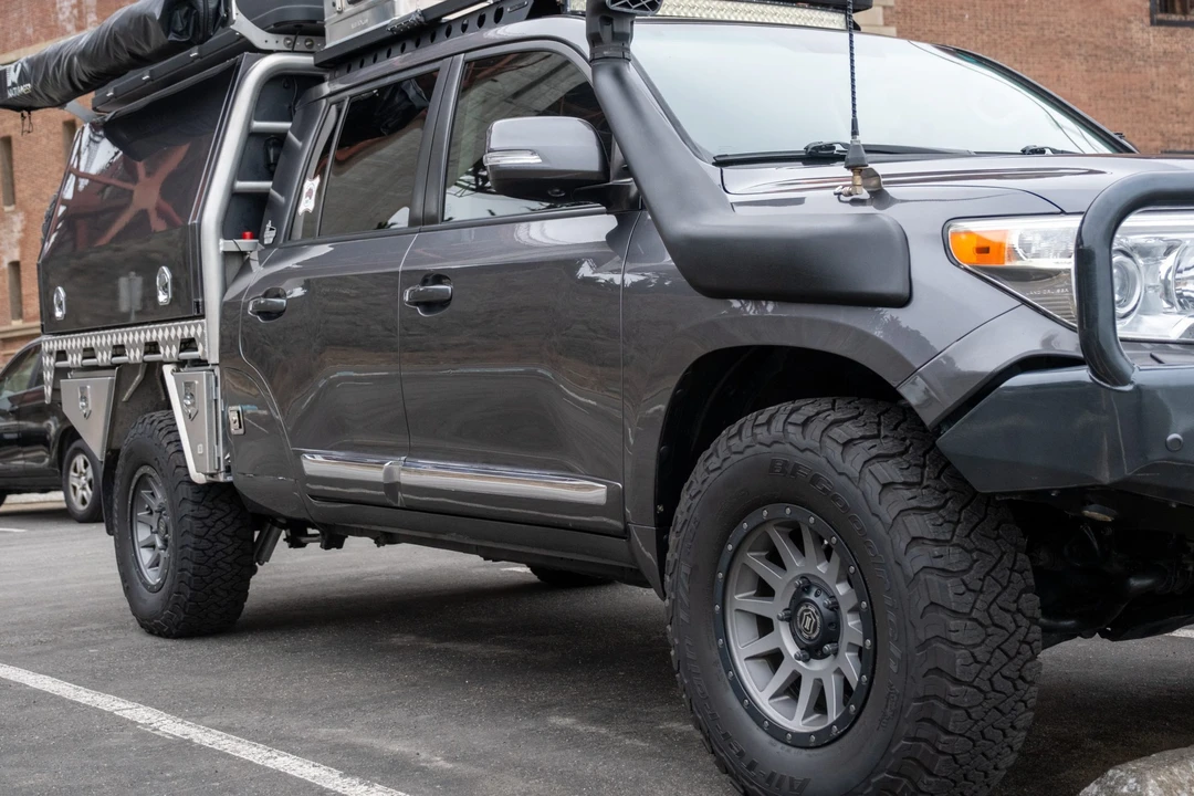 2015 Toyota J200 Land Cruiser - Image 19 of 31