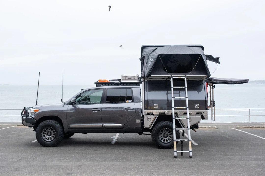 2015 Toyota J200 Land Cruiser - Image 16 of 31